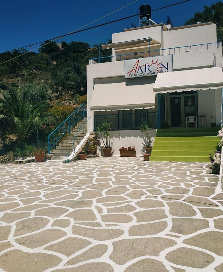 Aaron Studios Apartments Agia Fotia  المظهر الخارجي الصورة